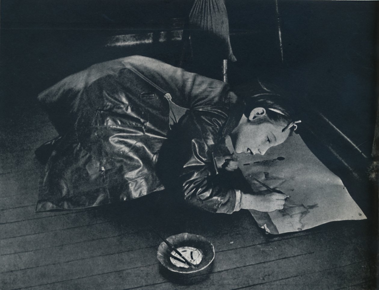 Dziewczynka pozostawiona w tyle wyobraża sobie wędrówkę na wieś, 1941 autorstwa Cecil Beaton