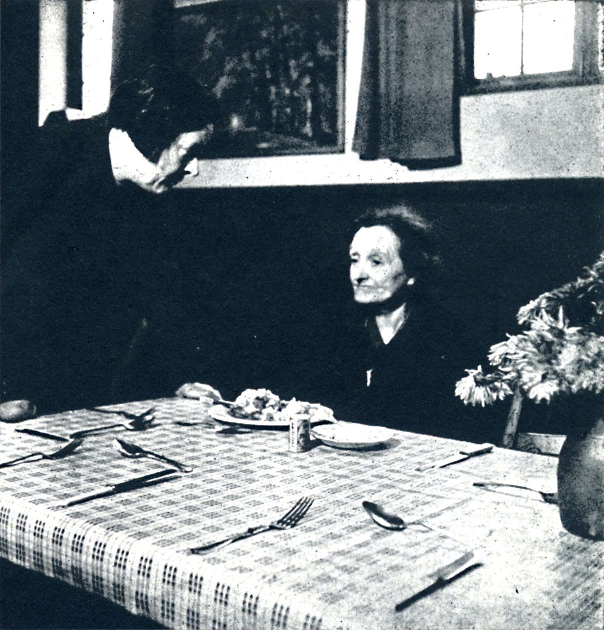 Po życiu tme, 1941 autorstwa Cecil Beaton