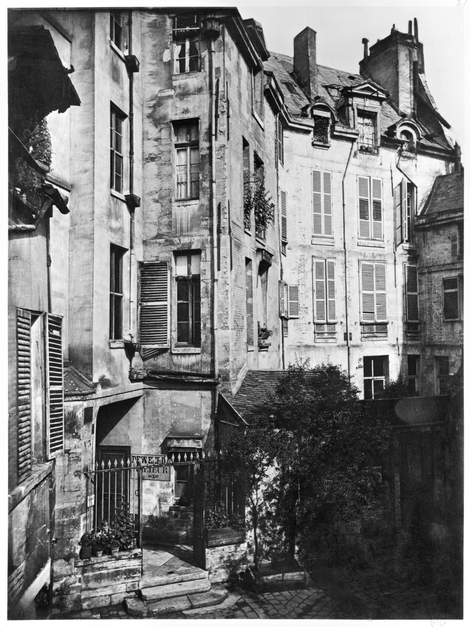 Dziedziniec Rohan, Paryż, 1858-78 autorstwa Charles Marville