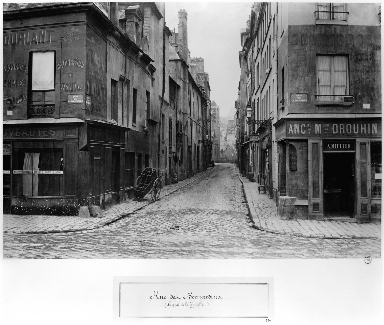 Rue des Bernardins od Quai de La Tournelle, Paryż w latach 1858-78 autorstwa Charles Marville