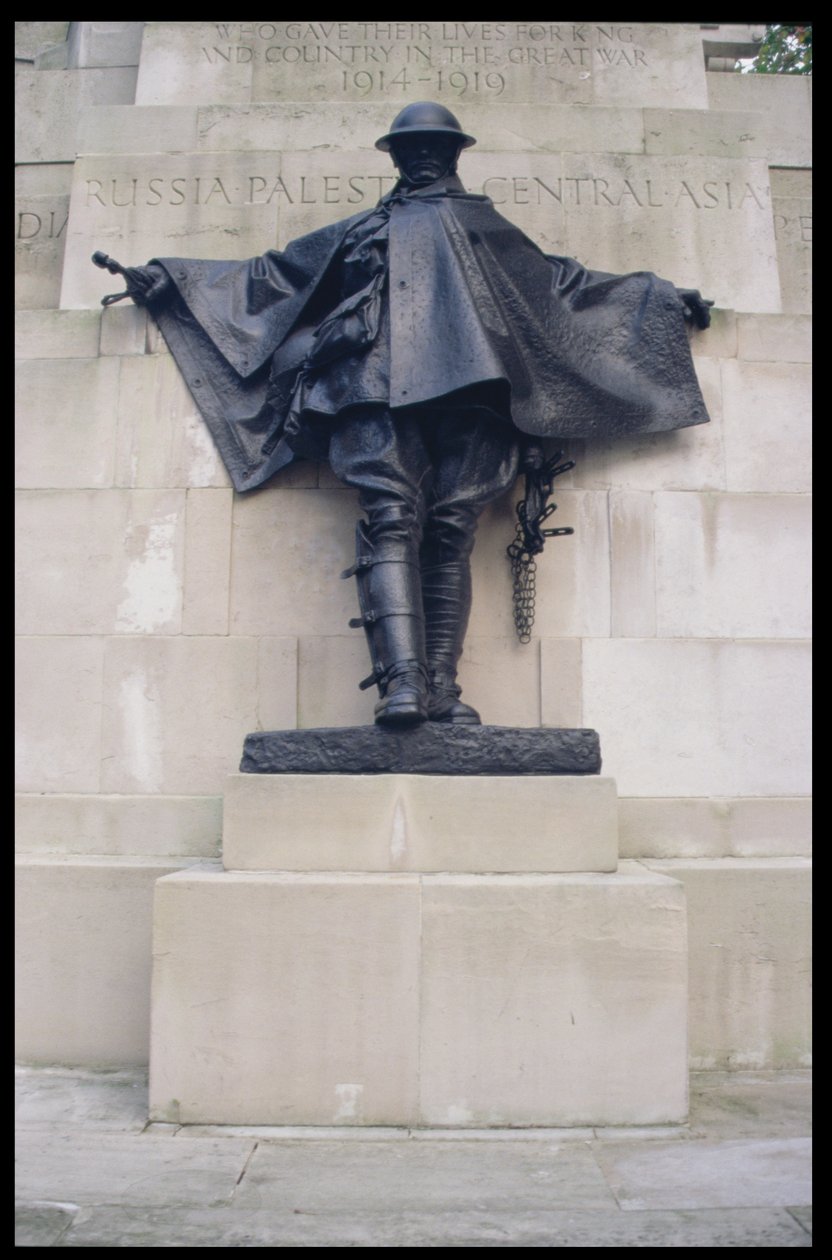 Figurka z Royal Artillery Memorial 1914-18, 1925 (kamień portlandzki i brąz) autorstwa Charles Sergeant Jagger