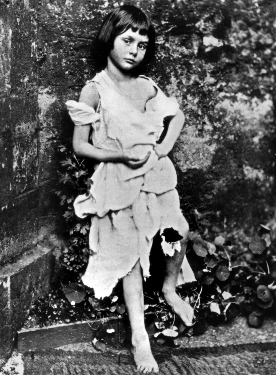 Alice Liddell, przyjaciółka Lewisa Carrolla, tutaj jako żebraczka, zdjęcie Carrolla z 1865 r. autorstwa Charles Lutwidge (1832 98) Dodgson
