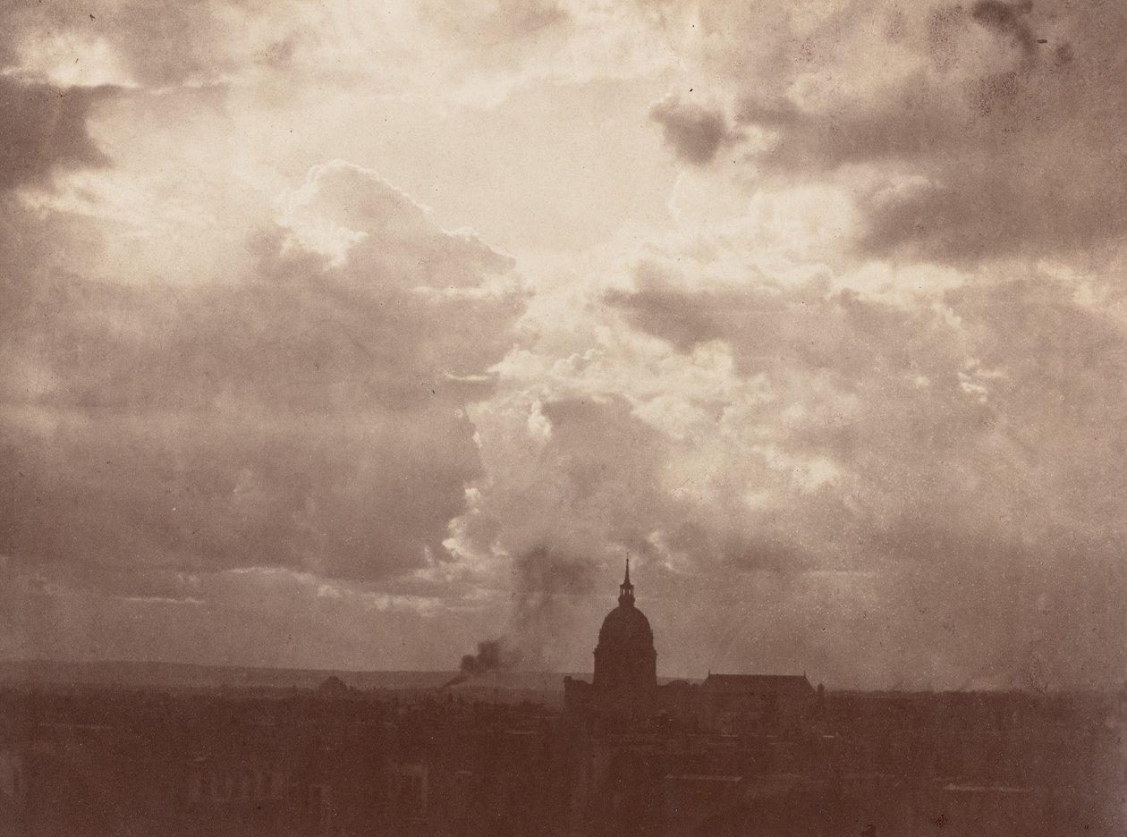 Studium chmur nad Panteonem w Paryżu autorstwa Charles Marville