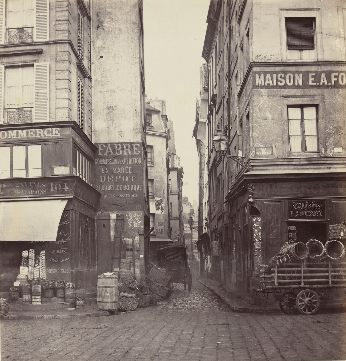 Rue Mondetour, od Rue Rambuteau, lata 60.-70. autorstwa Charles Marville