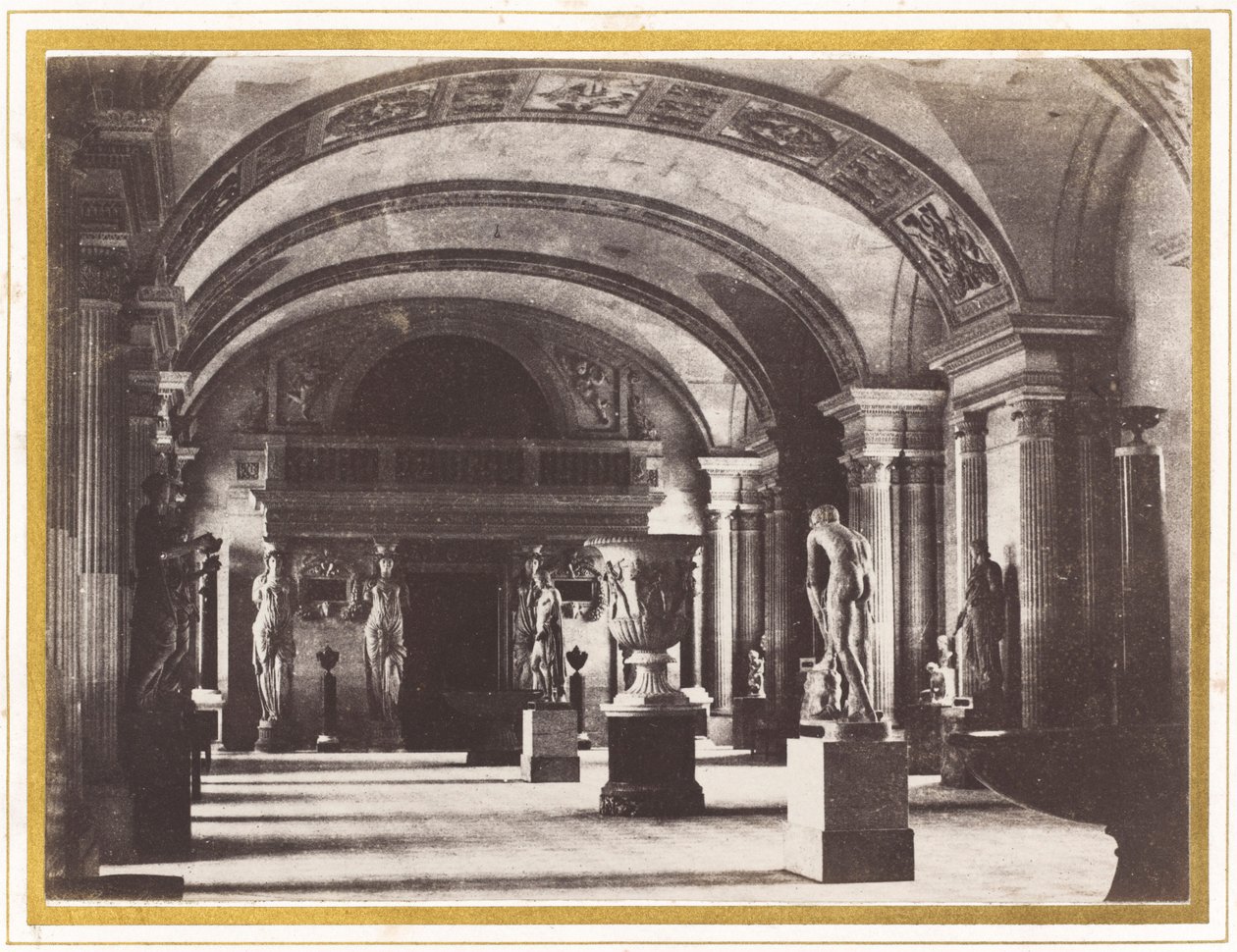 Sala Kariatyd w Muzeum Luwru autorstwa Charles Marville