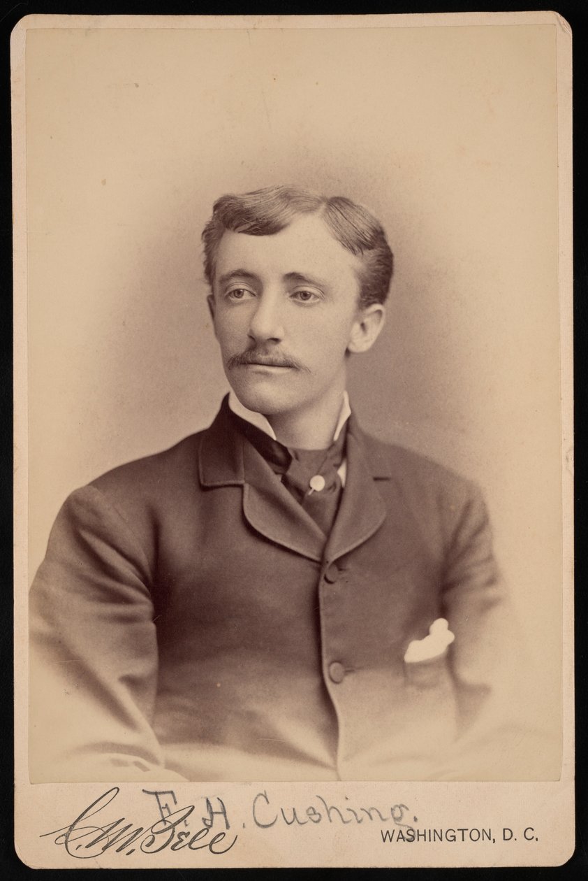 Portret Franka Hamiltona Cushinga 1857-1900, przed 1893. autorstwa Charles Milton Bell