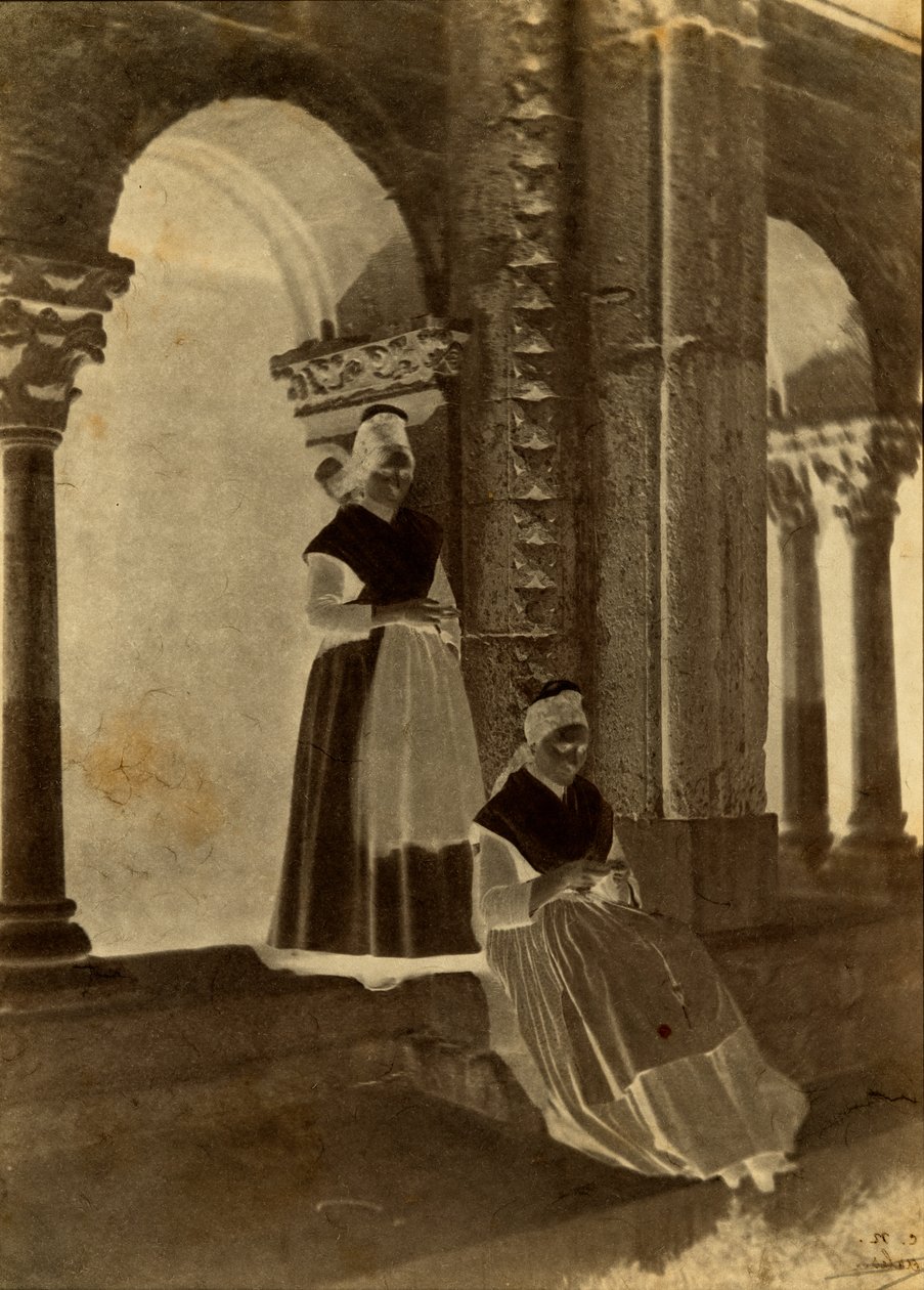 Arlésiennes w krużganku kościoła Saint-Trophime w Arles autorstwa Charles Nègre