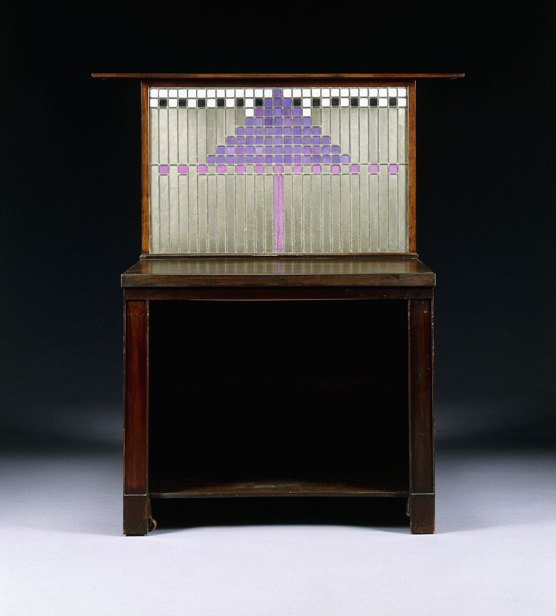 Szafka zaprojektowana dla Waltera W. Blackie Esq., Hill House, Edynburg autorstwa Charles Rennie Mackintosh