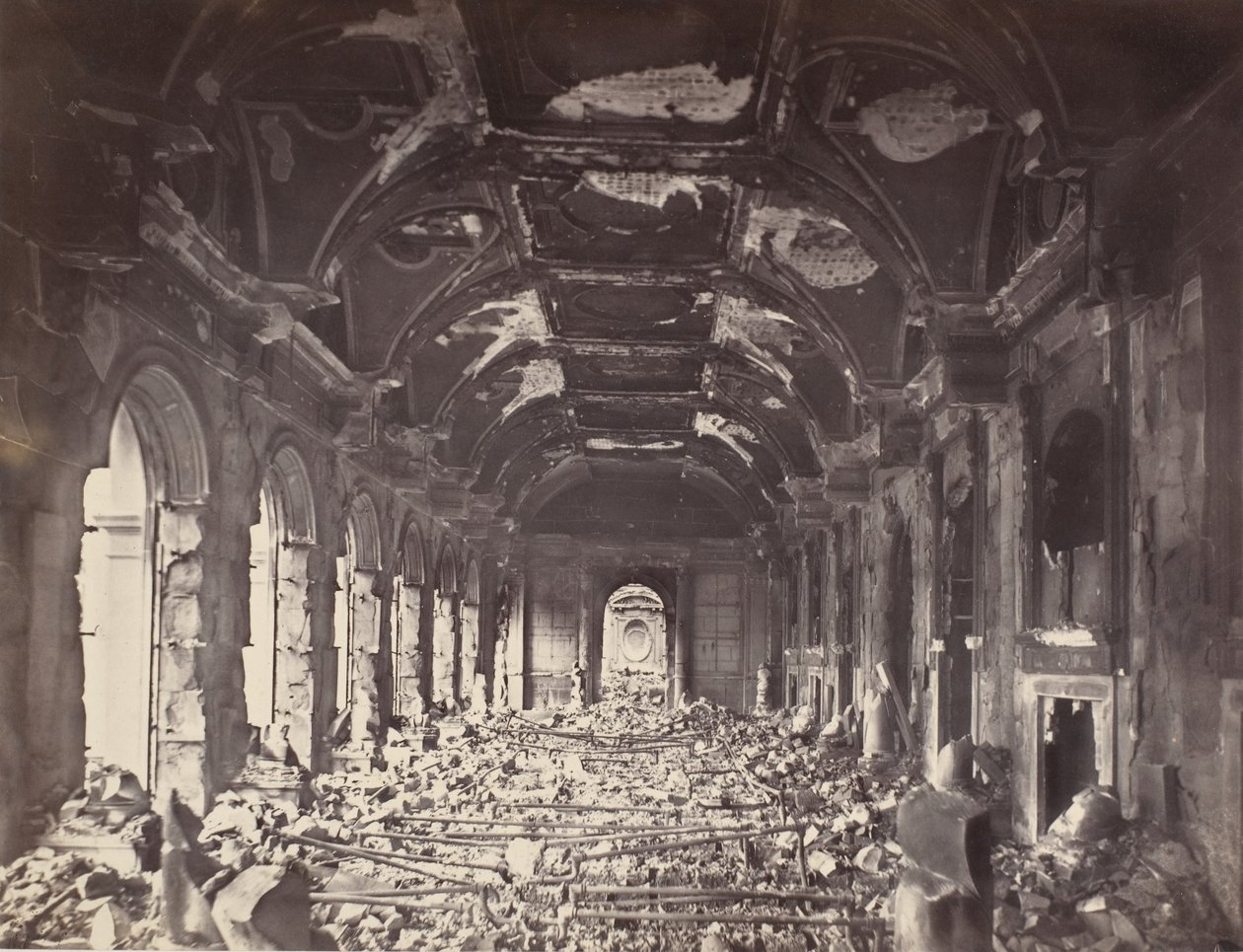 Wielka Sala Rady Stanu, maj 1871. autorstwa Charles Soulier