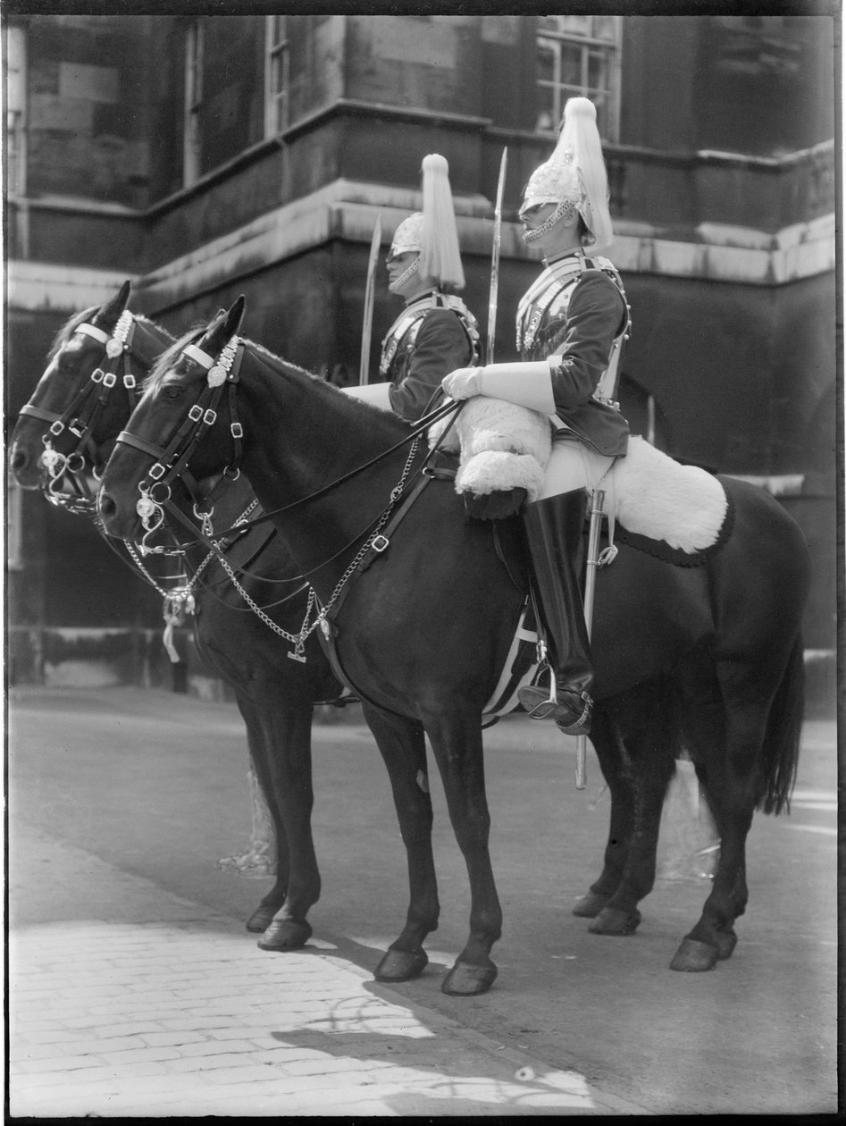 Gwardia konna, Whitehall, Whitehall, City of Westminster, Greater London Authority, lata 30. XX wieku. autorstwa Charles William Prickett