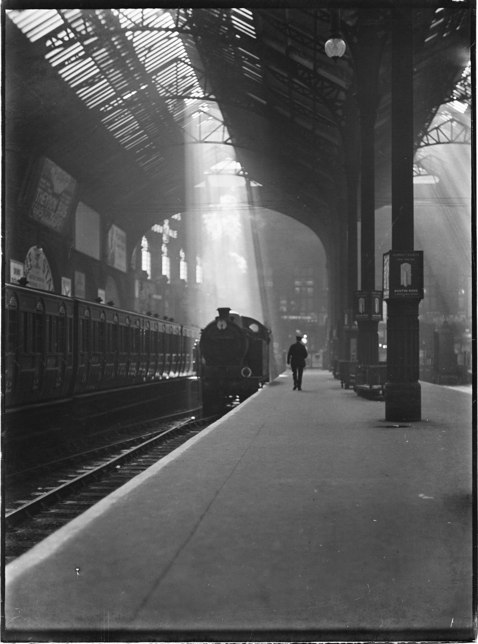 Stacja Liverpool Street, Liverpool Street, City of London, Greater London Authority, c1932. autorstwa Charles William Prickett