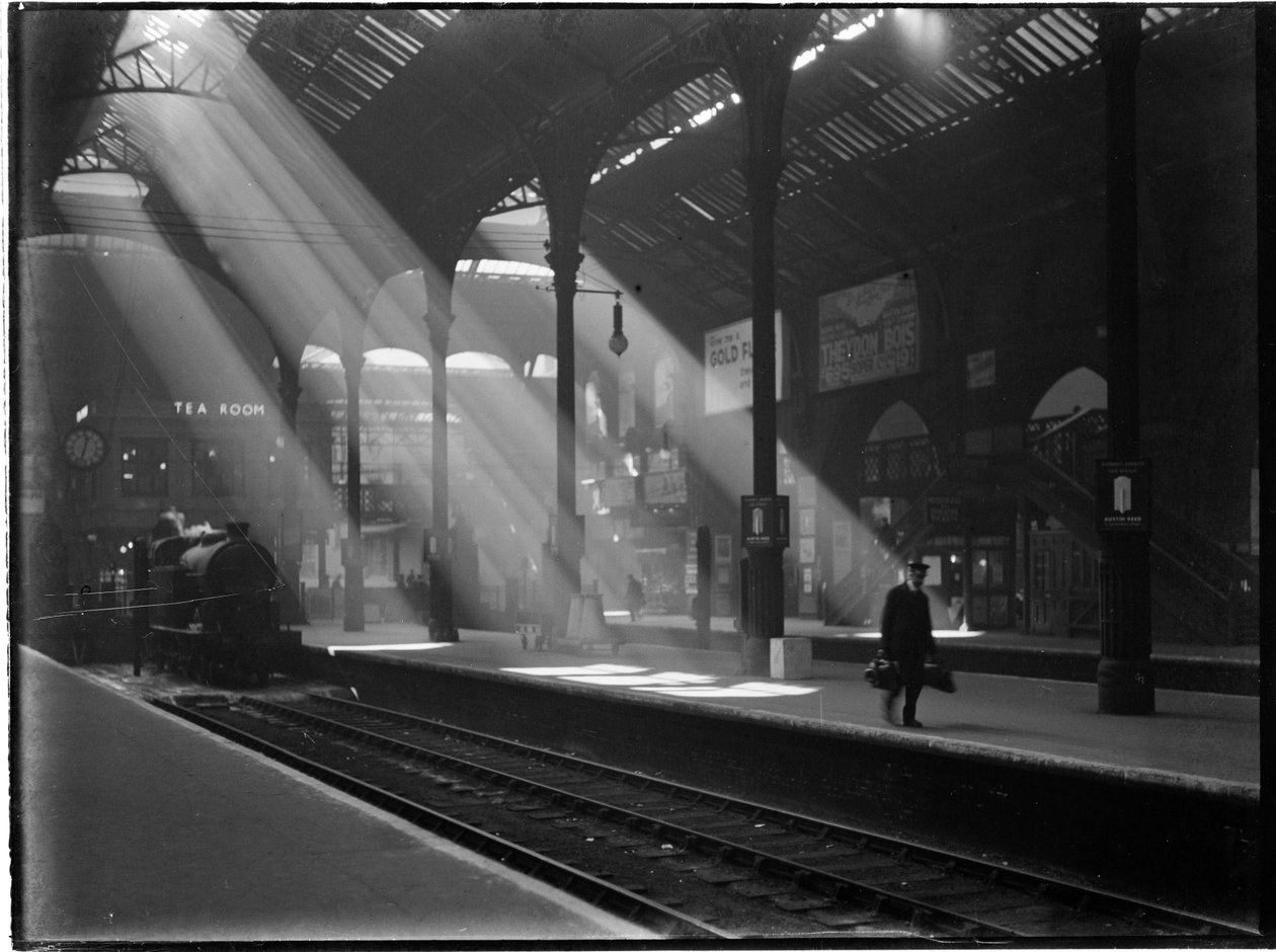 Stacja Liverpool Street, Liverpool Street, City of London, Greater London Authority, c1932. autorstwa Charles William Prickett