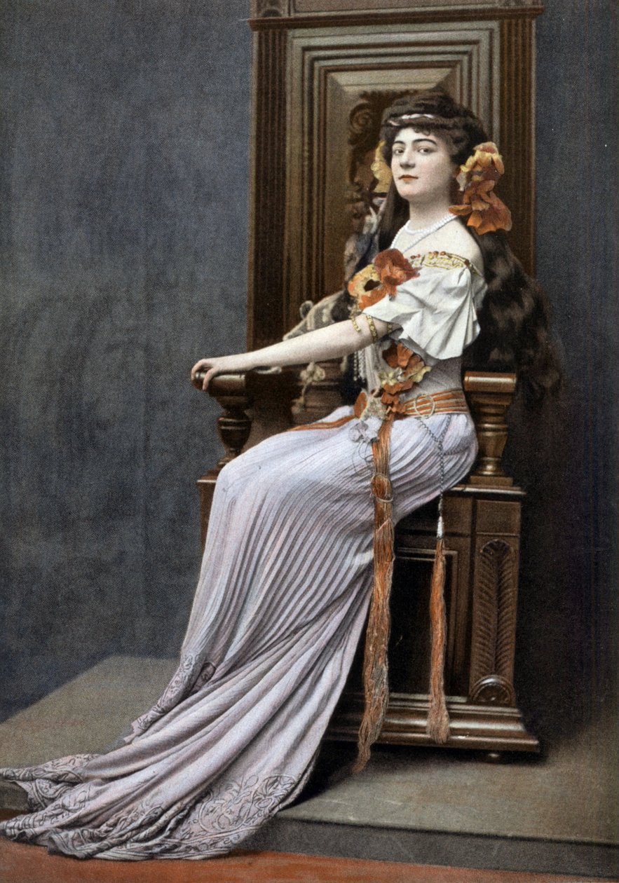 Śpiewaczka operowa Ketty Lapeyrette (1884-1940) jako Dalila w operze „Samson et Dalila”, fot. Cheri Rousseau z francuskiej gazety „Le Theatre” sierpień 1908 autorstwa Cheri Rousseau
