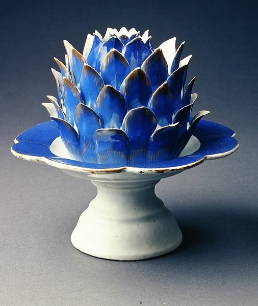 Forma warzywna waza, okładka i tazza, okres Jiaqing (1796-1820) ok. 1800 (porcelana) (patrz także 314544) autorstwa Chinese School