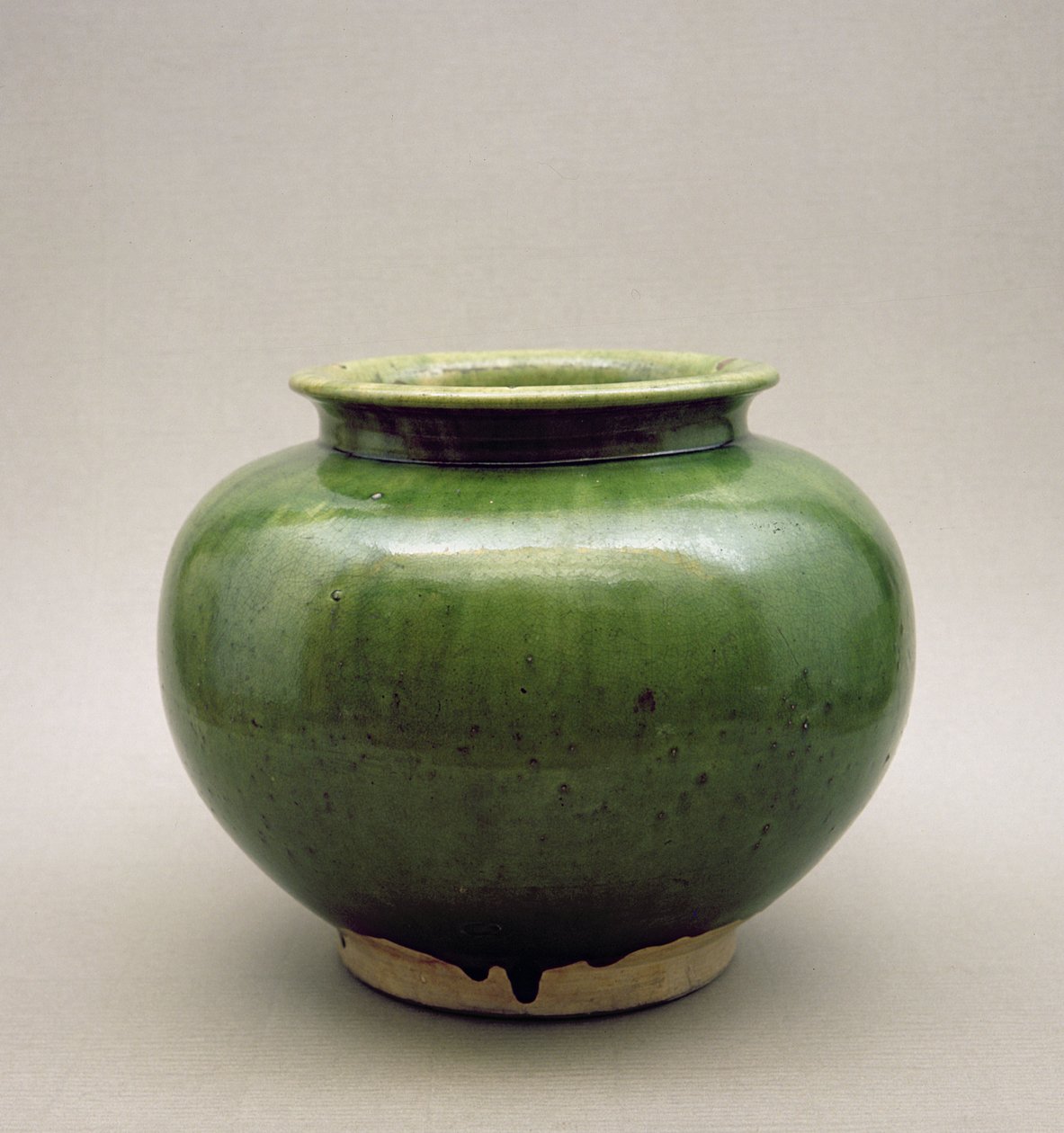 Chiński słoik, wyroby Yueh, sześć dynastii (265-589AD) (wyroby seledynowe) autorstwa Chinese School