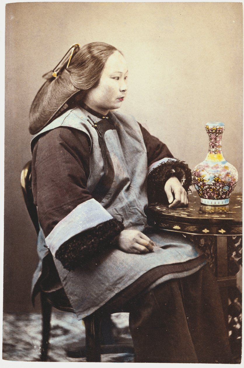 Ręcznie przyciemniane zdjęcie młodej Chinki autorstwa Chinese School