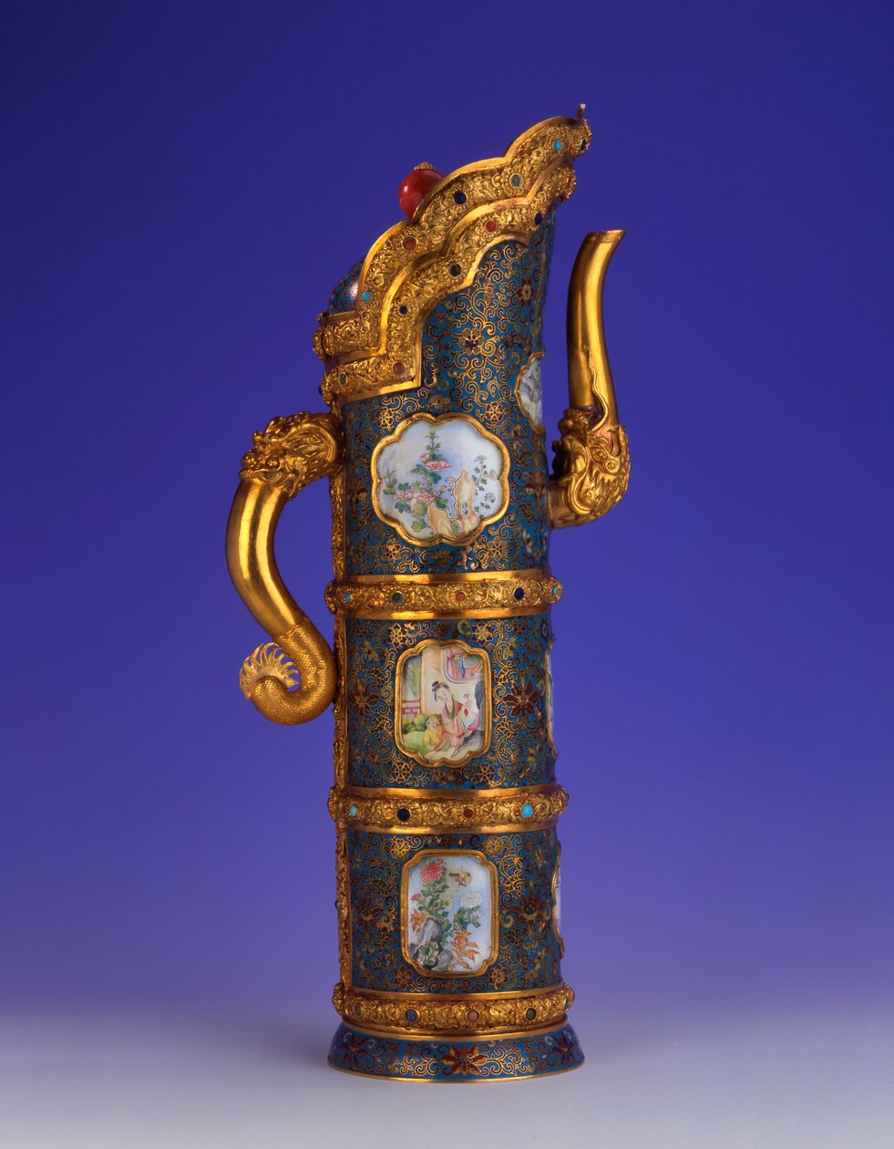 Wspaniały cesarski złoty, cloisonne i pekiński dzbanek emaliowany, Duomuhu, wygrawerowany czteroznakowy znak Qianlong i epoki, Warsztaty pałacowe, 1736-1795 autorstwa Chinese School