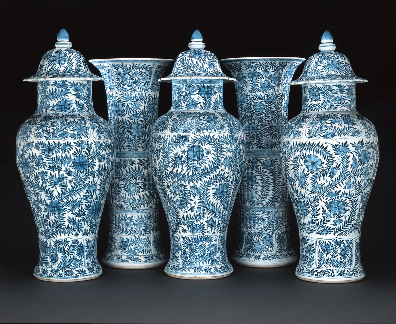 Garniture niebiesko-białe, okres Kangxi (1662-1722) (porcelana) autorstwa Chinese School