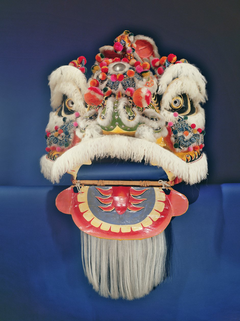 Dancing Lion, Hong Kong (papier mache) autorstwa Chinese School