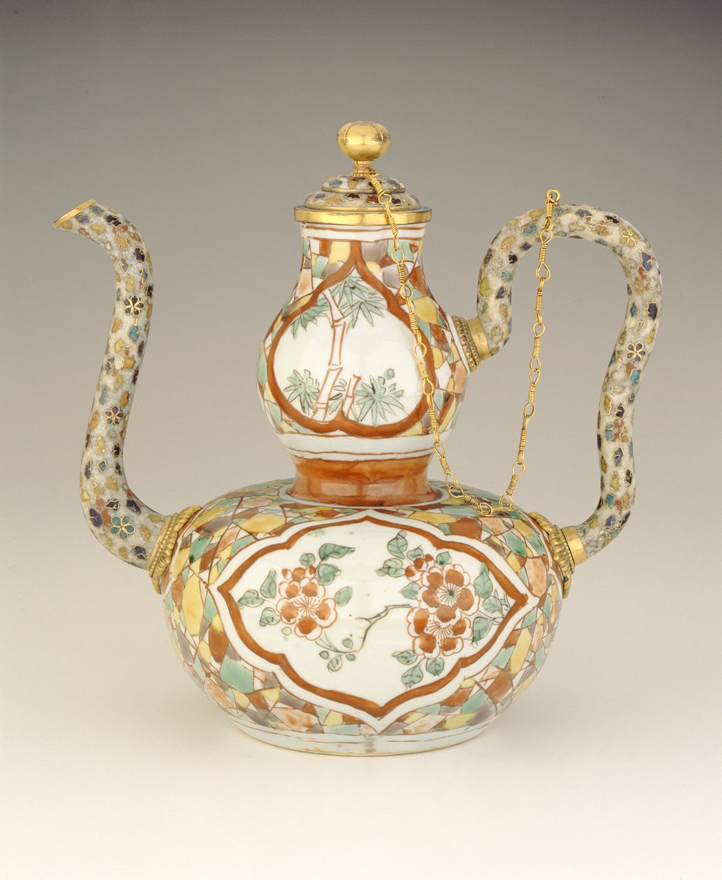 Ewer, późna dynastia Ming, okres Tianqi, 1621-27 (porcelana i emalia cloisonne) autorstwa Chinese School