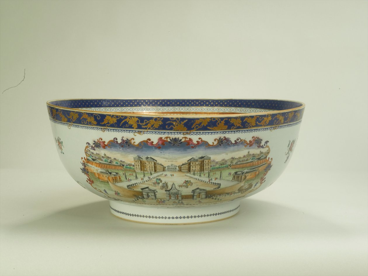 Famille miska na poncz różany z owalnym panelem foliowym przedstawia szpital Foundling w latach 50. XVIII wieku, okres Qianlong (1736-95) ok. 1790 (ceramika) (patrz także 294699) autorstwa Chinese School
