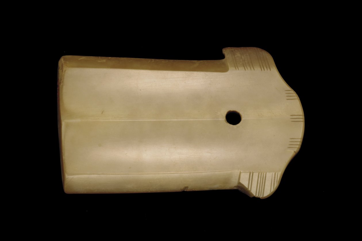 Fragment toporka sztyletowego (ge) późnego Shanga do wczesnej zachodniej dynastii Zhou, XII-X w. p.n.e. (nefryt) autorstwa Chinese School