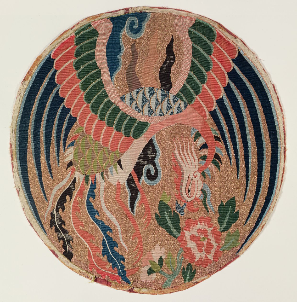 Okrągły z feng-huang i piwonią drzewną (gobelin, jedwab i zawinięte złoto) autorstwa Chinese School