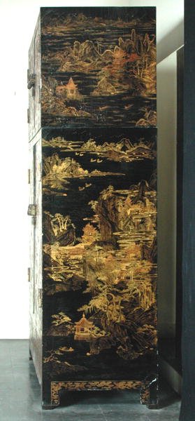 Szafa cesarska, dynastia Qing, okres Kangxi (1662-1722) (złoty lakier) autorstwa Chinese School Chinese School