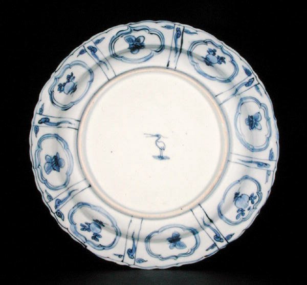 Spód niebiesko-białej płyty kraak, znak Czapla, Wanli, 1595-1605 (porcelana) (patrz 205990) autorstwa Chinese School Chinese School