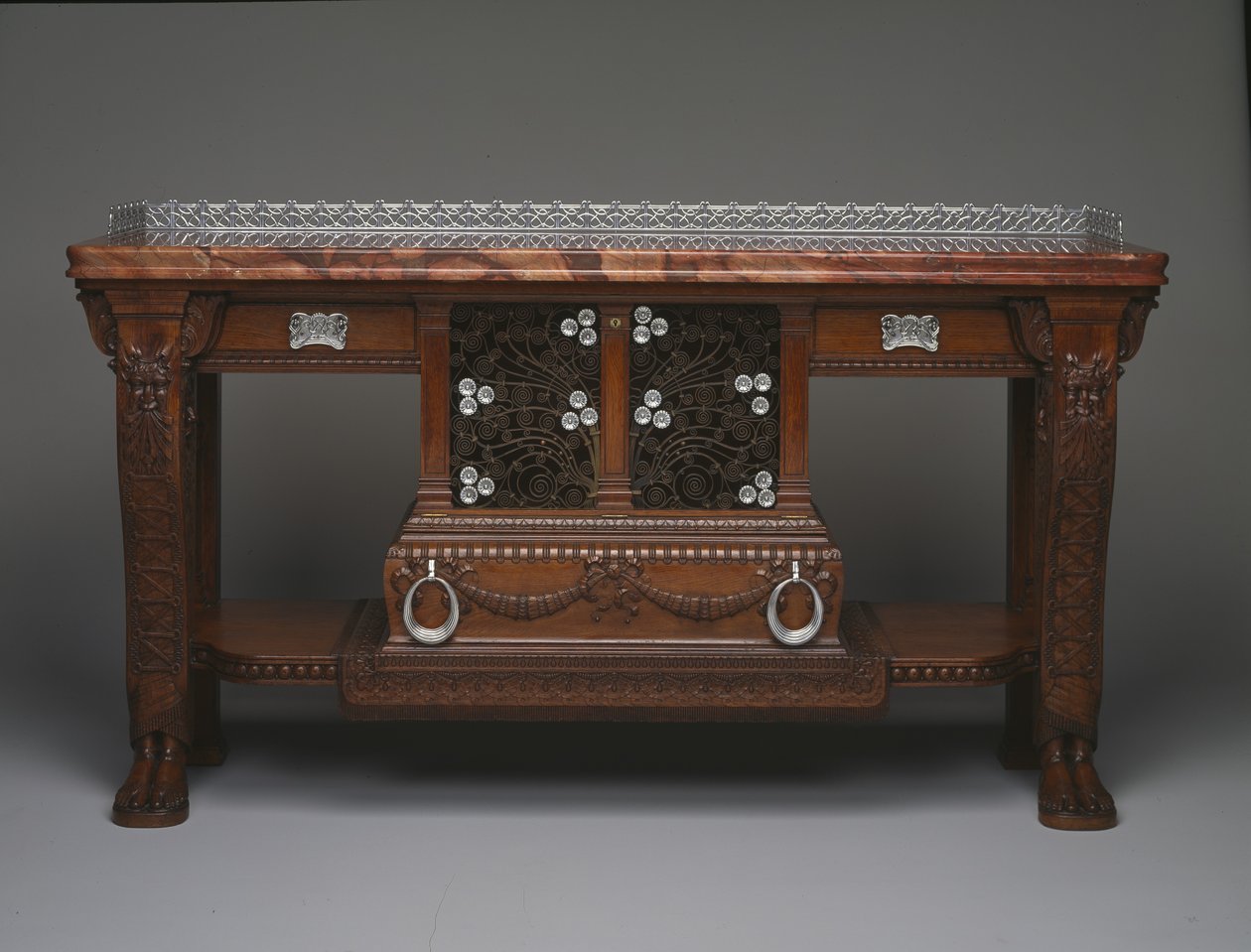 Konsola Vanderbilta, ok. 1881-1882 (dąb, marmur, posrebrzany i brąz) autorstwa Christian and Gustave  Herter