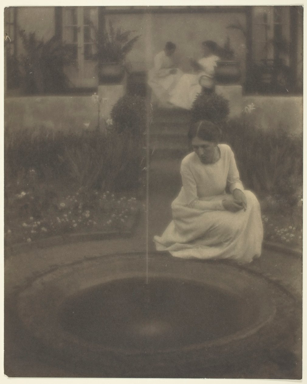 Fontanna, 19051906. autorstwa Clarence H White