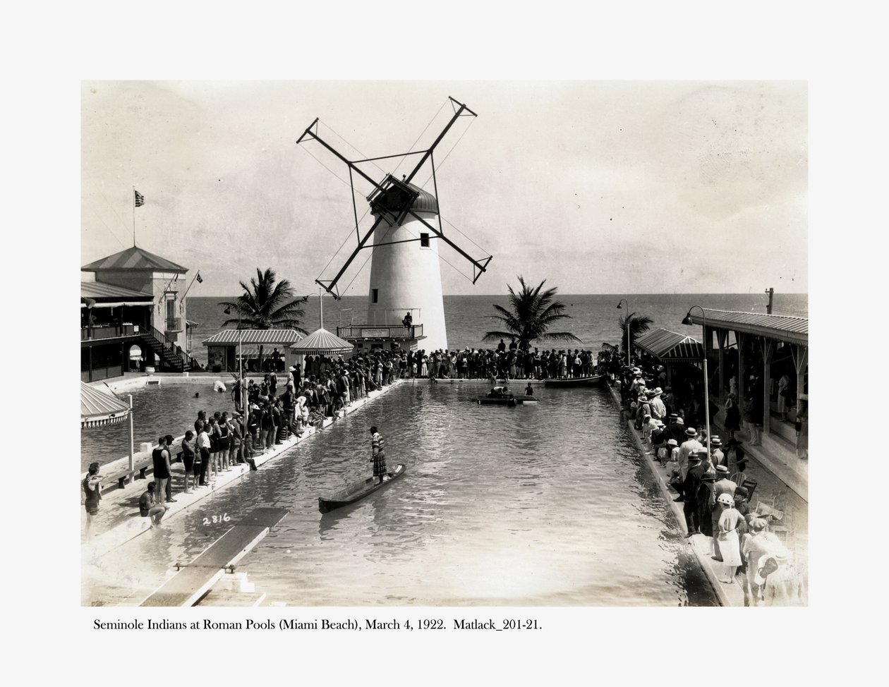 Indianie Seminole w Roman Pools, Miami Beach, 4 marca 1922 r. autorstwa Claude C. Matlack