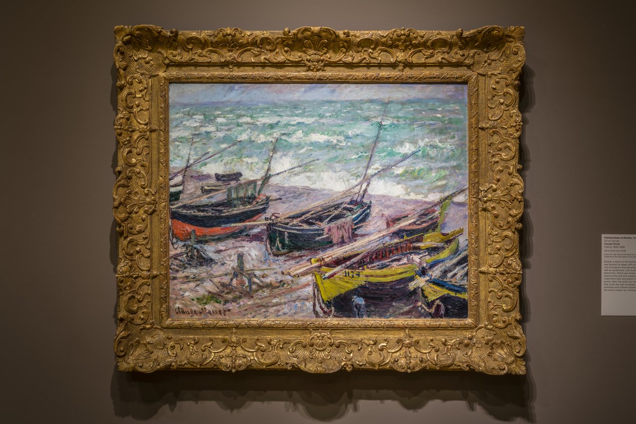 Łodzie rybackie w Étretat autorstwa Claude Monet