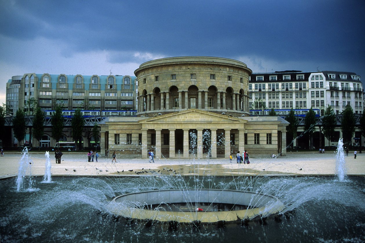 Architektura: widok Rotundy de la Villette (Rotunda Ledoux) (1784-1789) wykonany przez architekta Claude