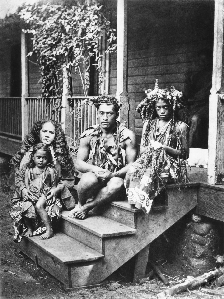Rodzina Tahiti, ilustracja z „Tahiti”, opublikowana w Londynie, 1882 r. autorstwa Colonel Stuart Wortley