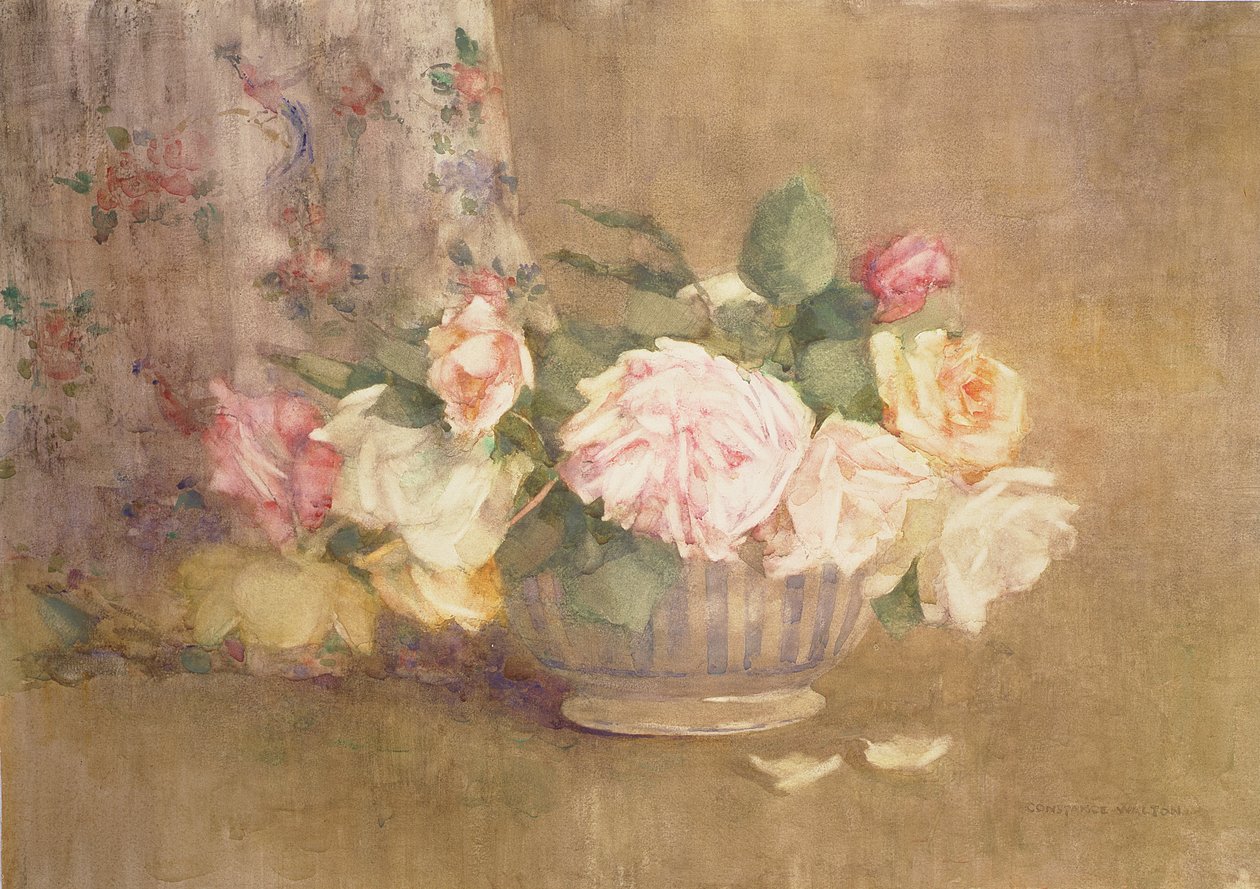 Miska róż, żółtych i białych róż (akwarela na papierze) autorstwa Constance Walton