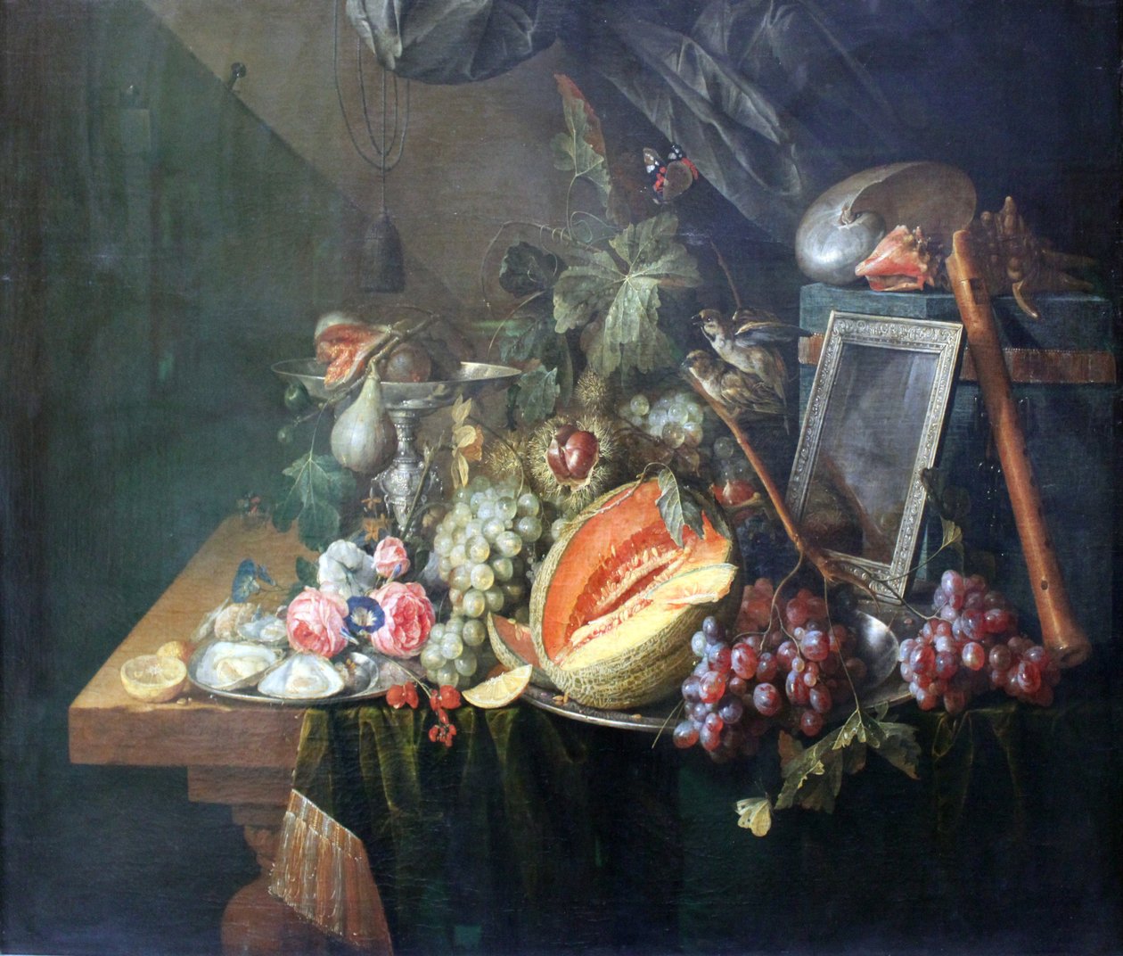 Martwa natura z kopulującymi wróblami autorstwa Cornelis de Heem