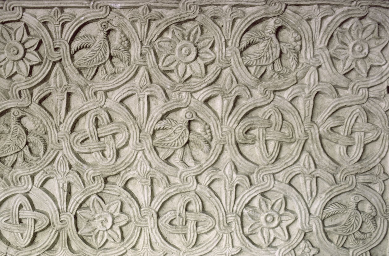 Fragment rzeźbionego parawanu, IX-X wiek (rzeźbiony kamień) autorstwa Croatian School