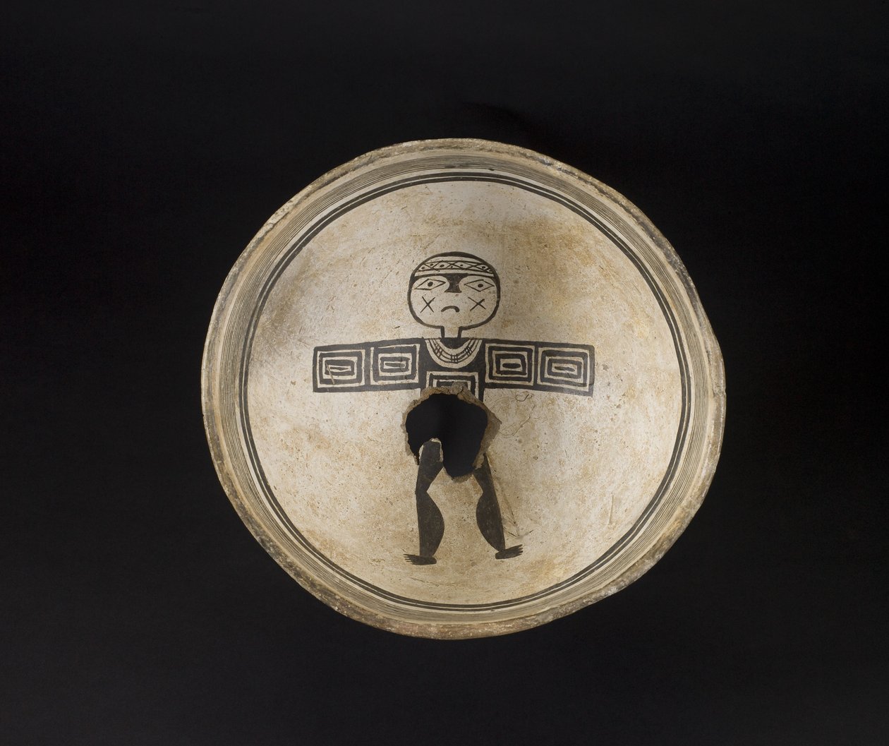 Misa z malowanymi motywami, ok. 1200-1300 (ceramika z pigmentem) autorstwa Culture Mimbres