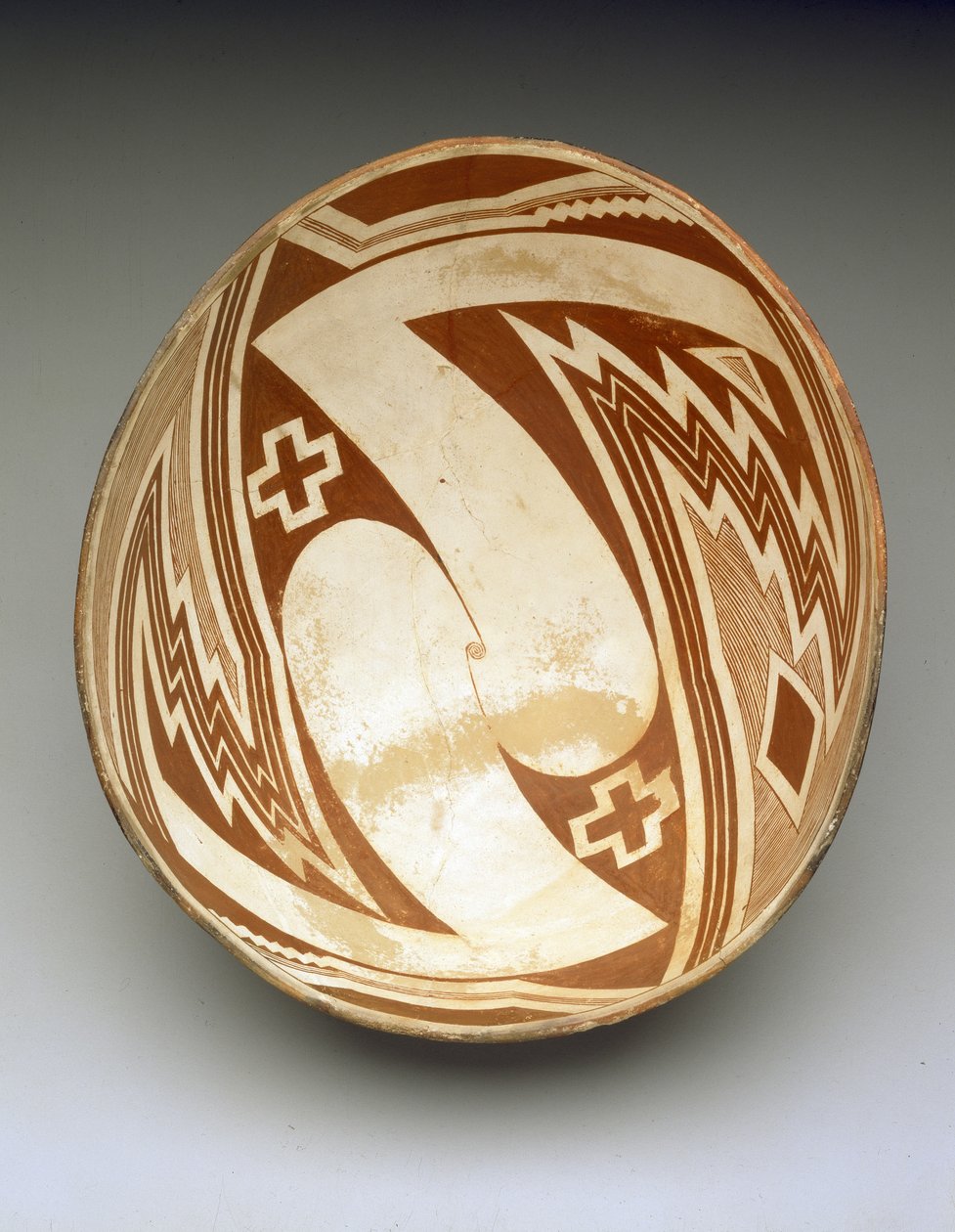 Miska z geometrycznym wzorem, ok.1000-1150 (ceramiczna) autorstwa Culture Mimbres