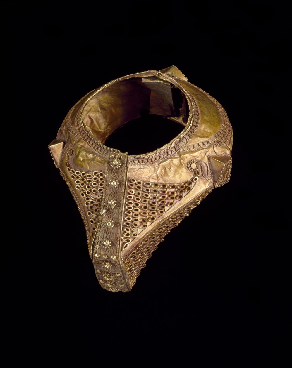 Bransoletka ślubna (gelang gadang podang), koniec XIX-początek XX wieku (młotkowane złoto z filigranem i granulacją) autorstwa Culture Minangkabau