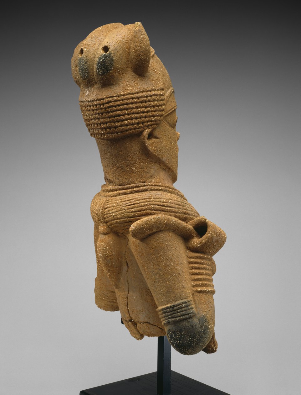 Głowa i tors postaci kobiecej, region Jos Plateau, Nigeria, 500 pne-AD 200 (ceramika) autorstwa Culture Nok