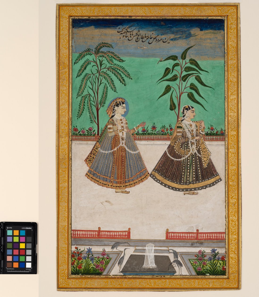 Dwie kobiety z haremu Tany Shah z Golcondy, ok. 1800 (nieprzezroczysta akwarela i złoto na papierze, zamontowane na stronie albumu) autorstwa Deccani School