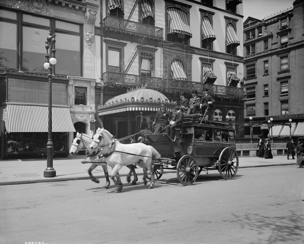 Scena 5th Ave, Nowy Jork, NY, ok. 1900-10 autorstwa Detroit Publishing Co.