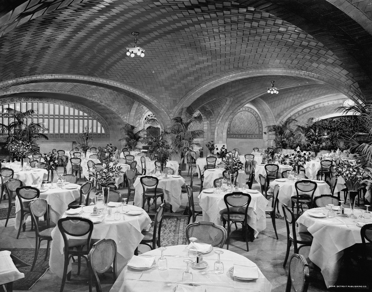 Restauracja, Grand Central Terminal, Nowy Jork Central Lines, Nowy Jork, ok. 1910-20 autorstwa Detroit Publishing Co.