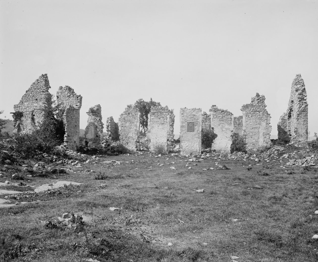 Ruiny Fortu Ticonderoga, Jezioro Champlain, Nowy Jork, ok. 1900-10 autorstwa Detroit Publishing Co.