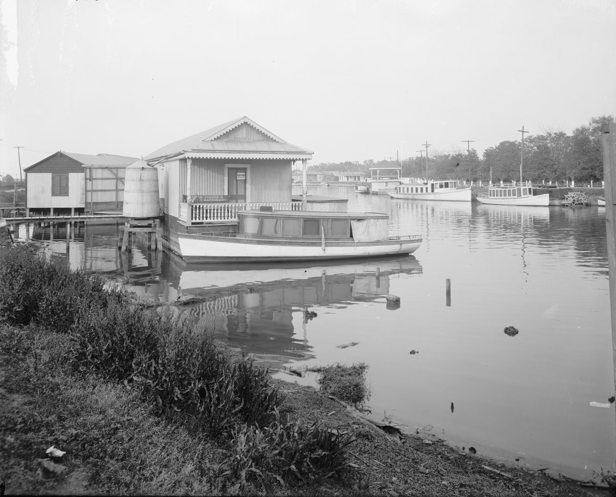 Wzdłuż Bayou Saint John, Nowy Orlean, 1910 autorstwa Detroit Publishing Co.