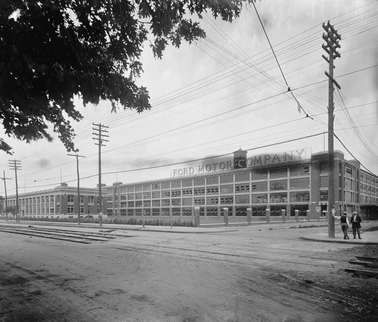 Ford Motor Company, Detroit autorstwa Detroit Publishing Co.