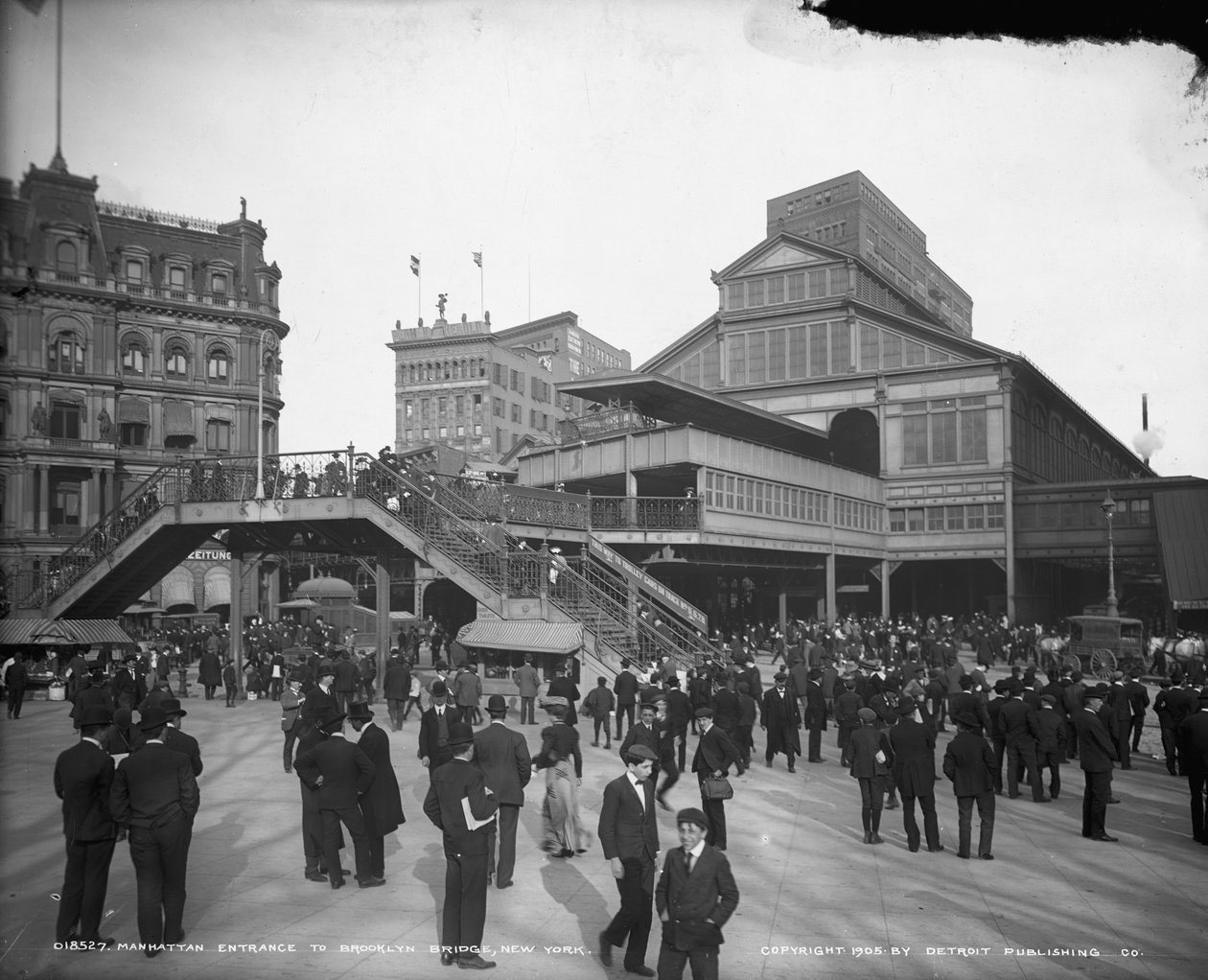 Manhattan wejście do Brooklyn Bridge, Nowy Jork, ok. 1905 autorstwa Detroit Publishing Co.