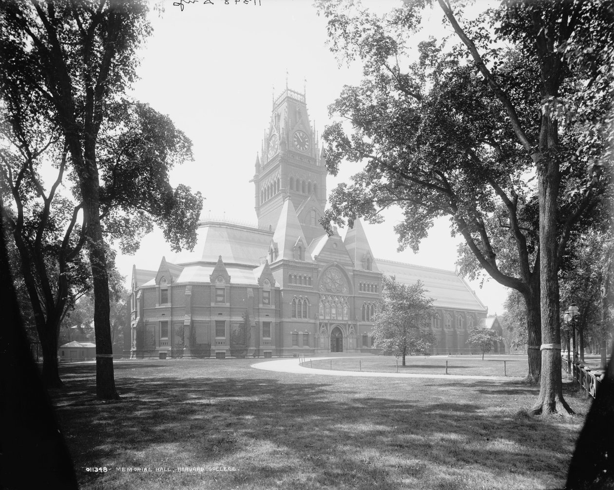 Memorial Hall, Harvard College, ok. 1899 r. autorstwa Detroit Publishing Co.
